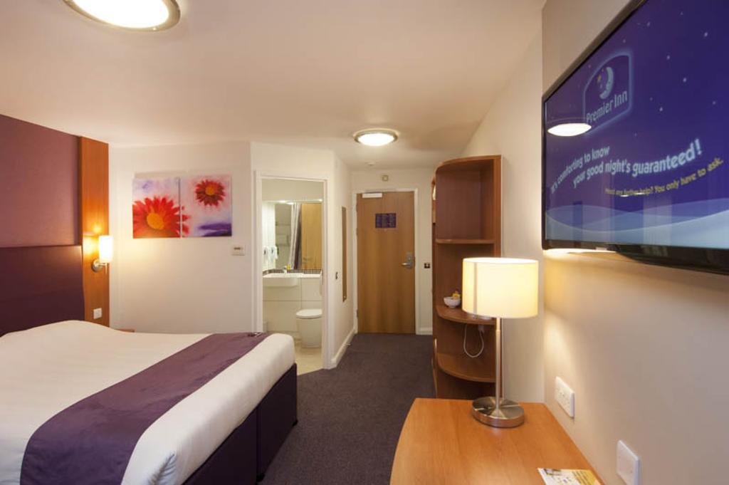 Premier Inn クラクトン・オン・シー エクステリア 写真