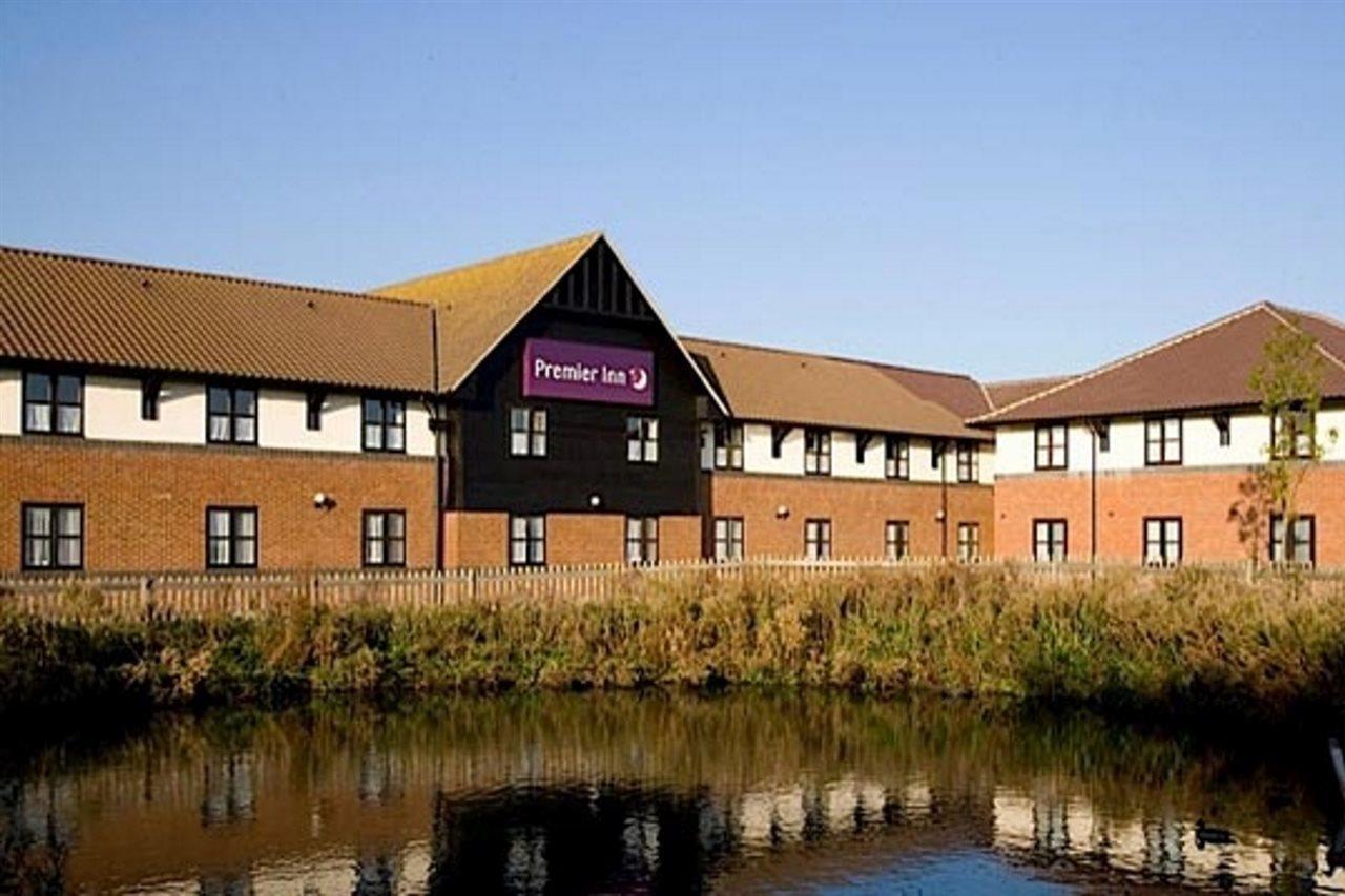 Premier Inn クラクトン・オン・シー エクステリア 写真