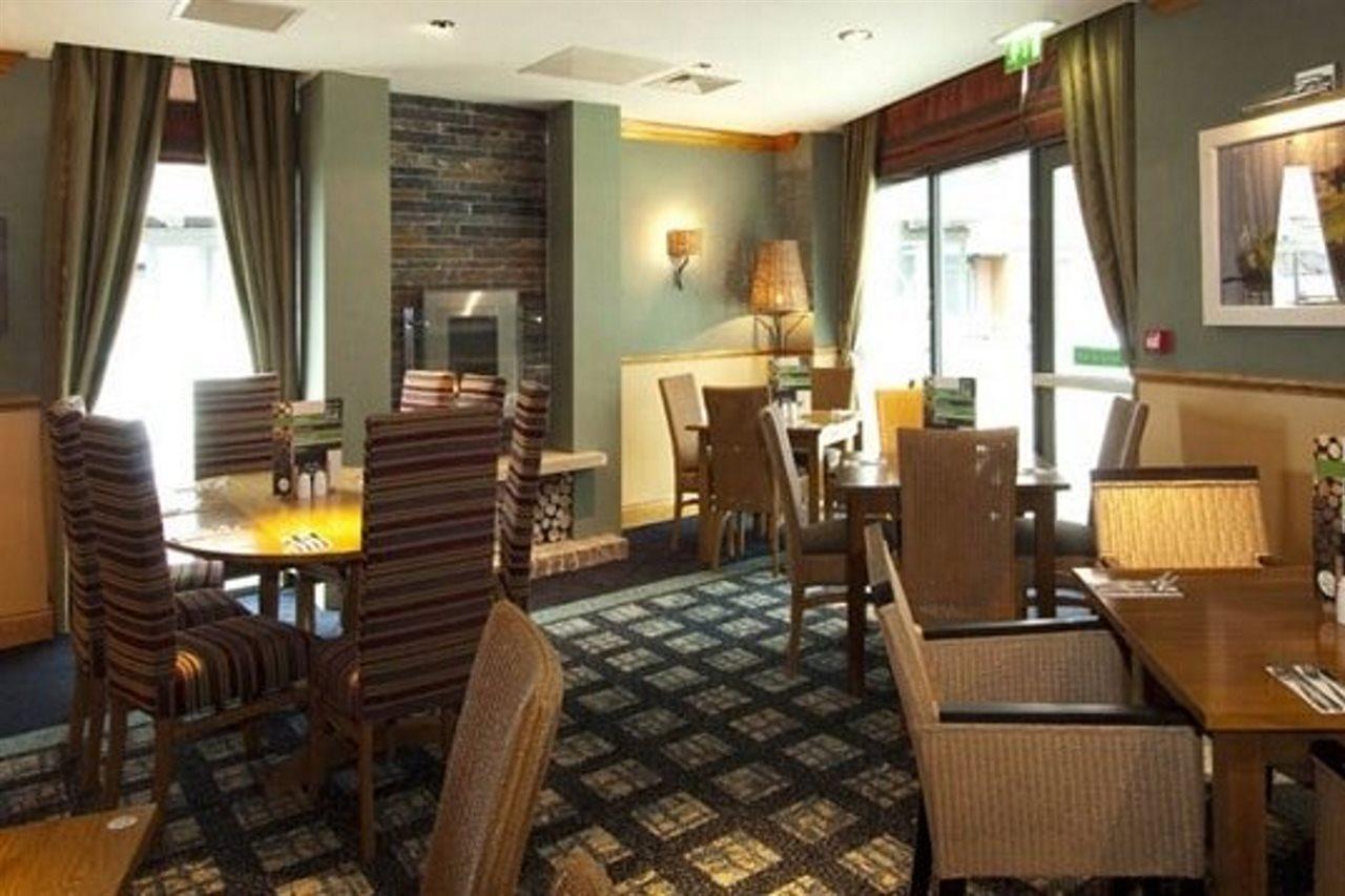 Premier Inn クラクトン・オン・シー エクステリア 写真