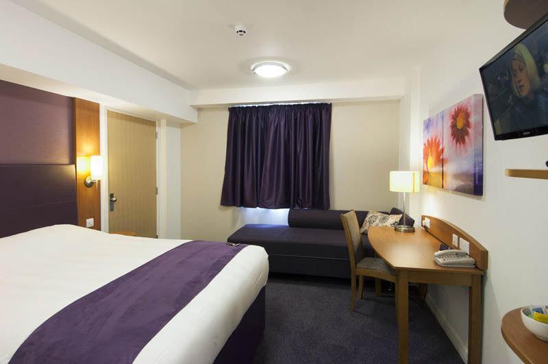 Premier Inn クラクトン・オン・シー エクステリア 写真